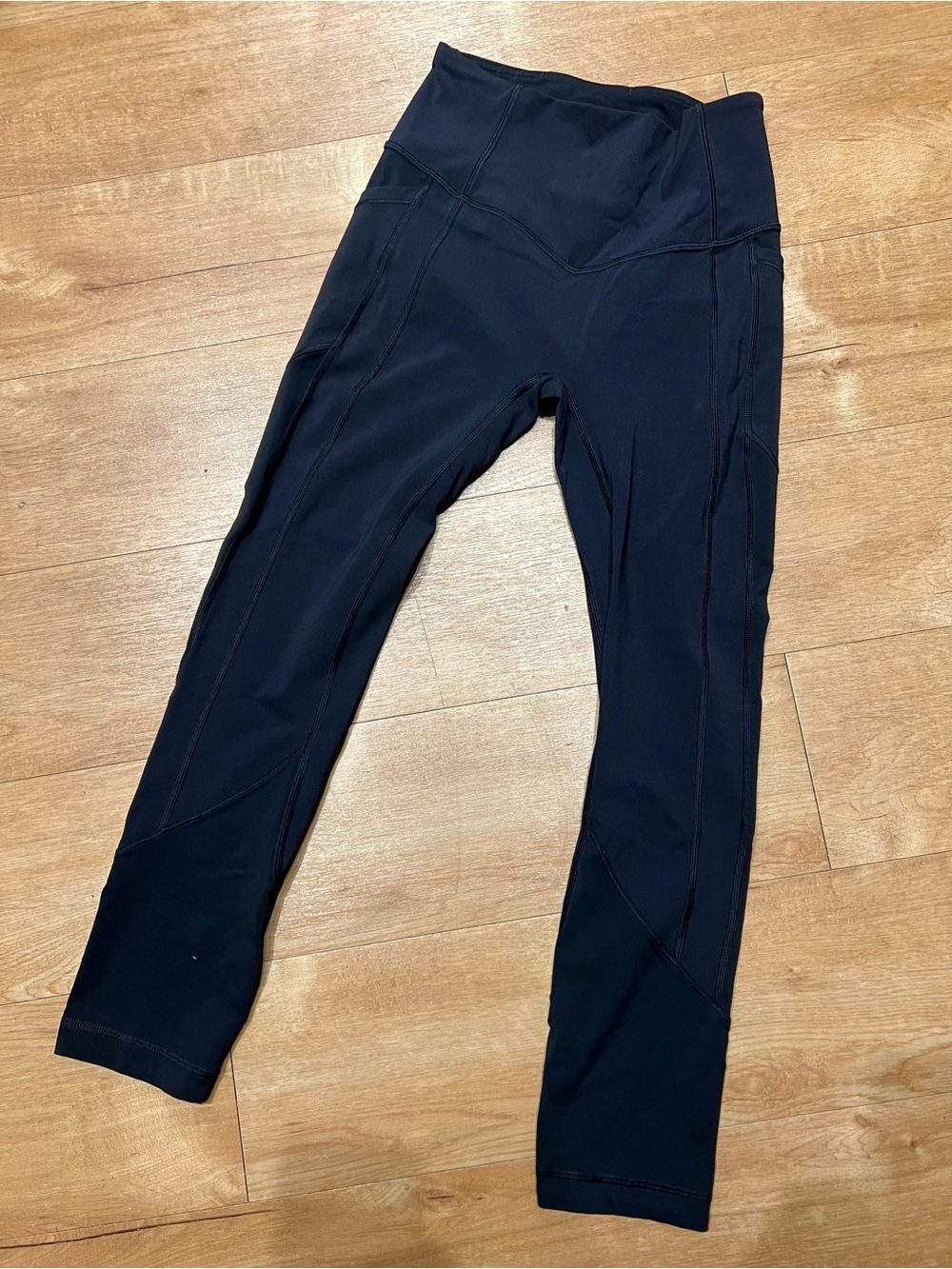 lululemon black ankle crop Leggings